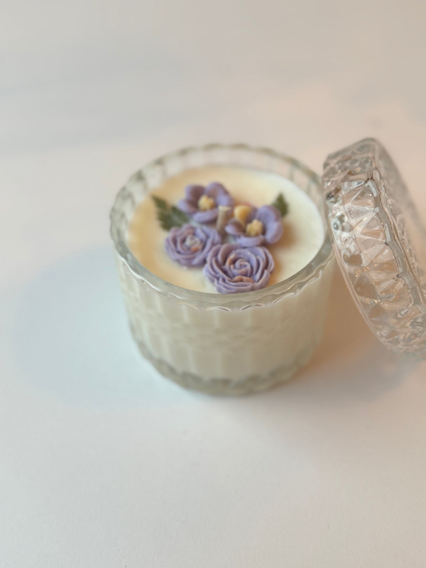 7oz Soy Wax Purple Flower Candle