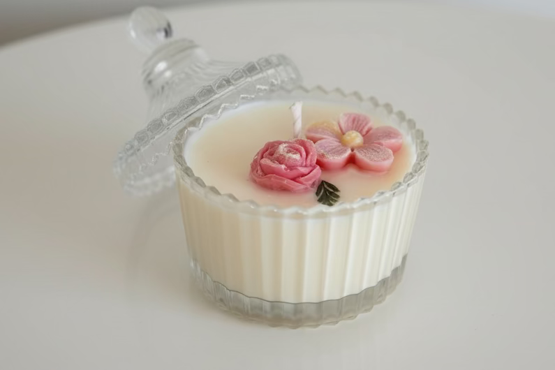 3oz Raspberry Vanilla Flower Candle